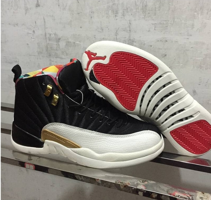 Les baskets Air Jordan 12 offrent un style iconique et une performance exceptionnelle.design distinctif.pas cher.moin Cher.