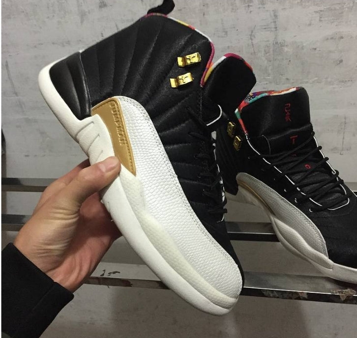 Les baskets Air Jordan 12 offrent un style iconique et une performance exceptionnelle.design distinctif.pas cher.moin Cher.