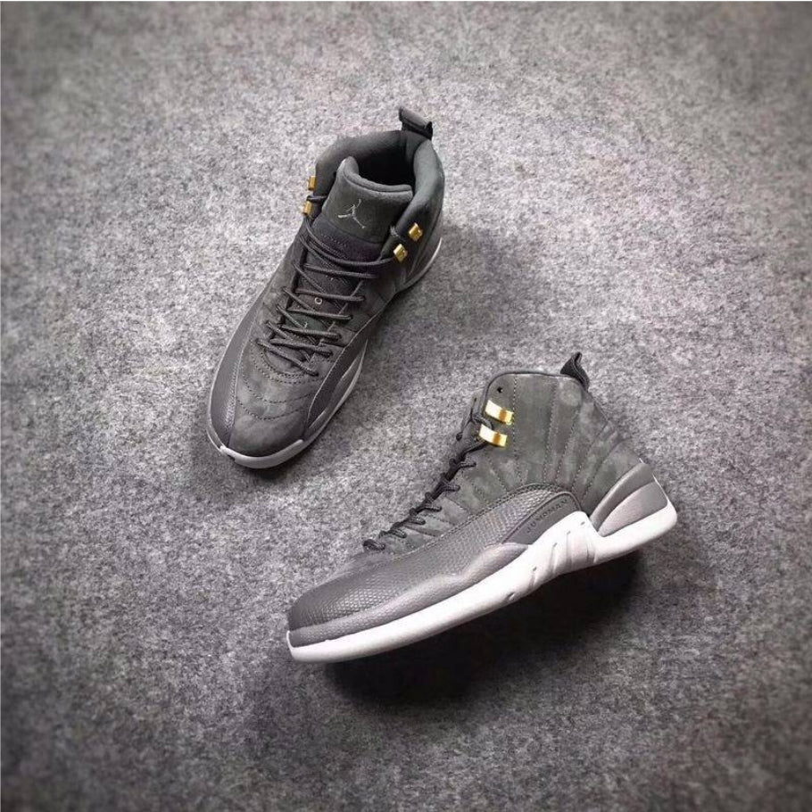 Les baskets Air Jordan 12 offrent un style iconique et une performance exceptionnelle.design distinctif.pas cher.moin Cher.