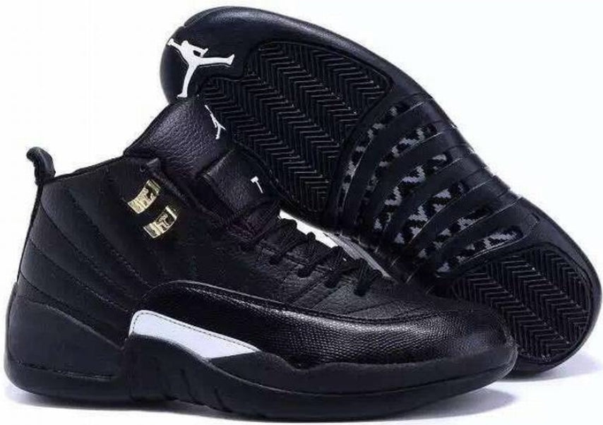 Les baskets Air Jordan 12 offrent un style iconique et une performance exceptionnelle.design distinctif.pas cher.moin Cher.