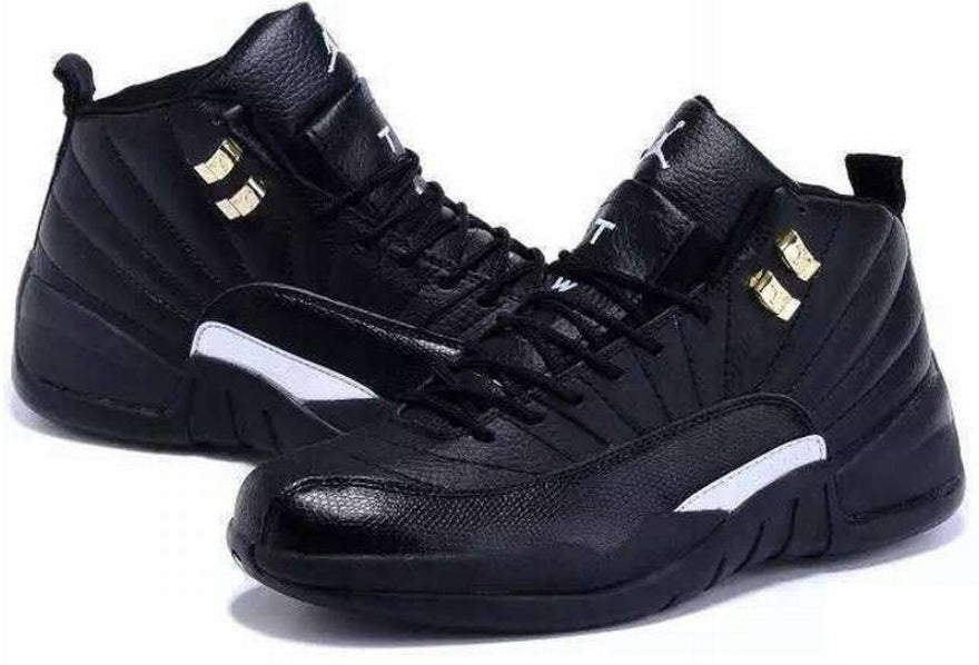 Les baskets Air Jordan 12 offrent un style iconique et une performance exceptionnelle.design distinctif.pas cher.moin Cher.
