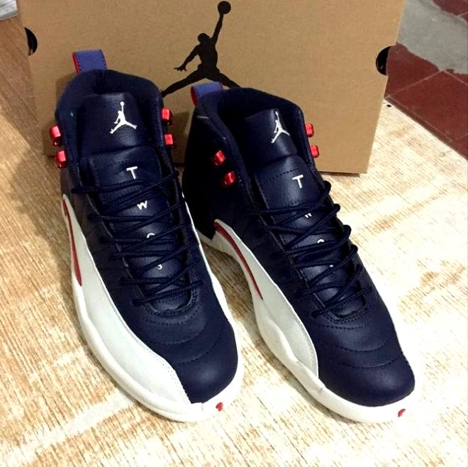Les baskets Air Jordan 12 offrent un style iconique et une performance exceptionnelle.design distinctif.pas cher.moin Cher.