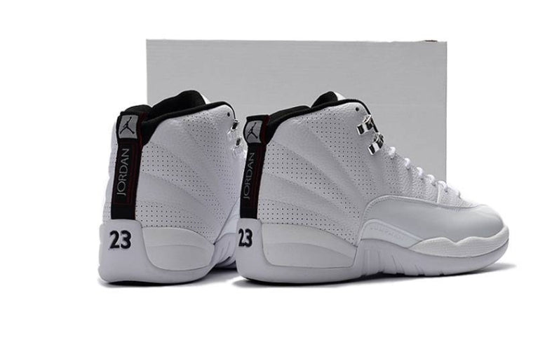 Les baskets Air Jordan 12 offrent un style iconique et une performance exceptionnelle.design distinctif.pas cher.moin Cher.