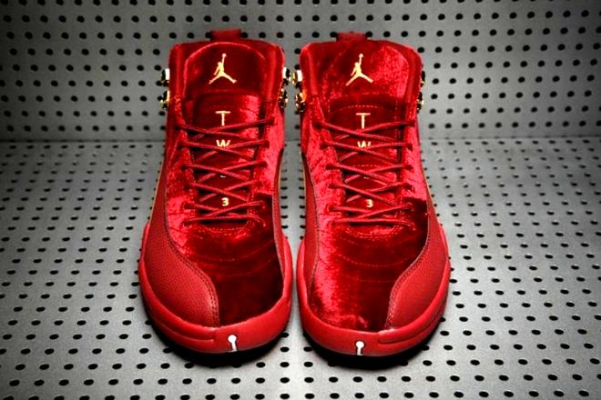 Les baskets Air Jordan 12 offrent un style iconique et une performance exceptionnelle.design distinctif.pas cher.moin Cher.