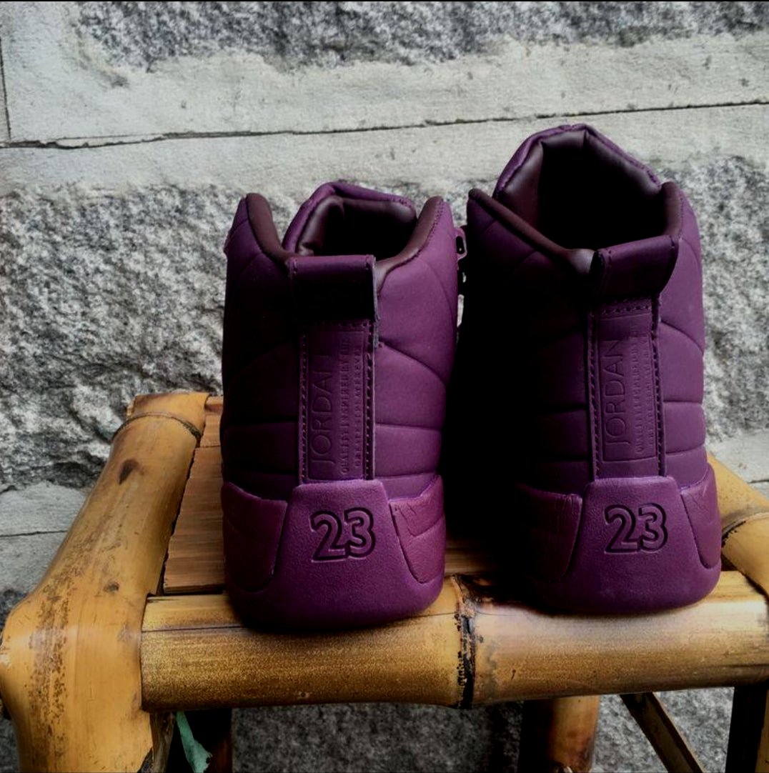 Les baskets Air Jordan 12 offrent un style iconique et une performance exceptionnelle.design distinctif.pas cher.moin Cher.