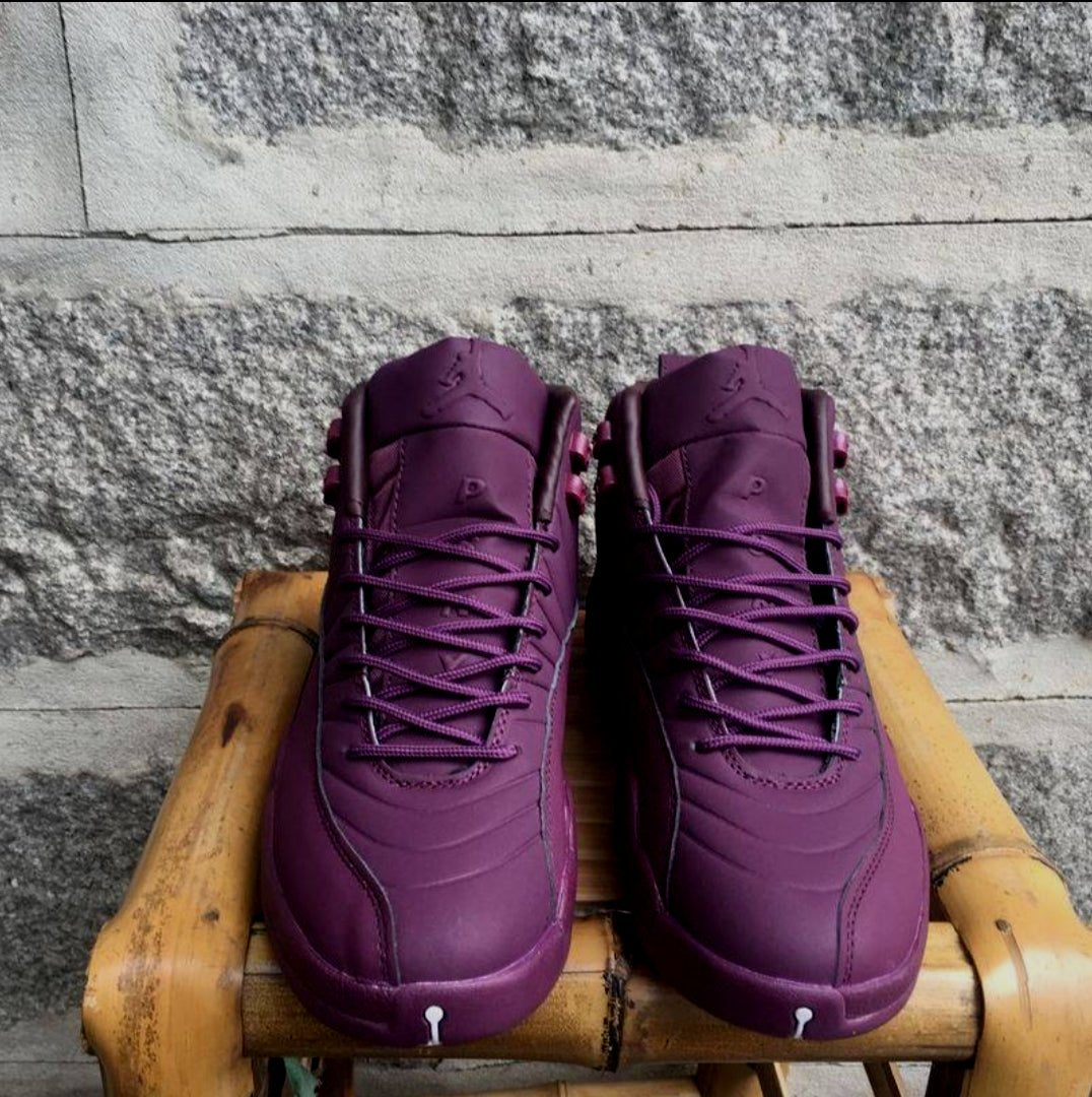 Les baskets Air Jordan 12 offrent un style iconique et une performance exceptionnelle.design distinctif.pas cher.moin Cher.