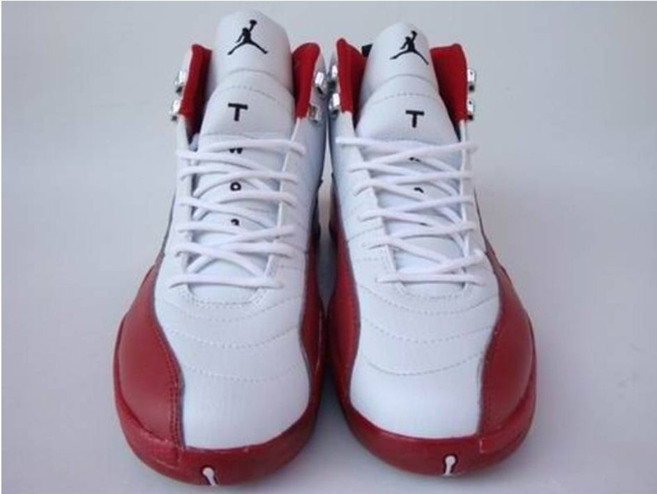 Les baskets Air Jordan 12 offrent un style iconique et une performance exceptionnelle.design distinctif.pas cher.moin Cher.
