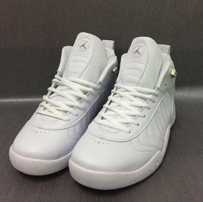 Les baskets Air Jordan 12 offrent un style iconique et une performance exceptionnelle.design distinctif.pas cher.moin Cher.