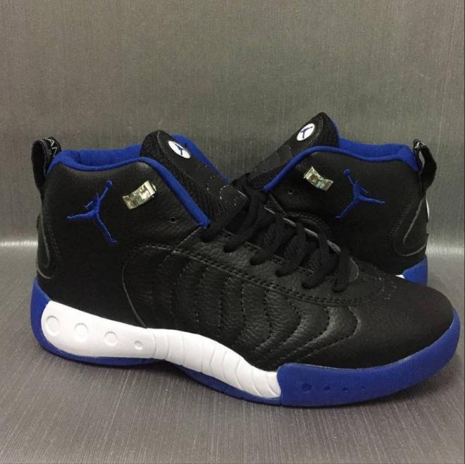 Les baskets Air Jordan 12 offrent un style iconique et une performance exceptionnelle.design distinctif.pas cher.moin Cher.