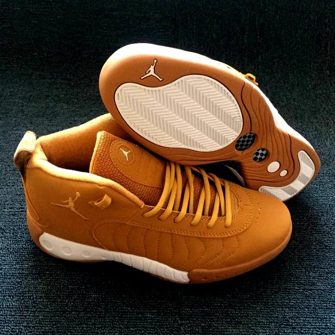 Les baskets Air Jordan 12 offrent un style iconique et une performance exceptionnelle.design distinctif.pas cher.moin Cher.