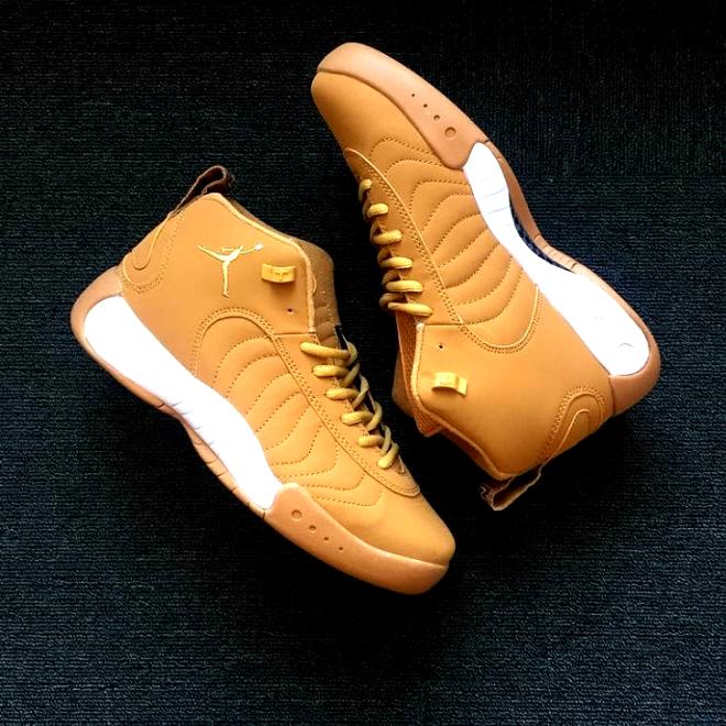 Les baskets Air Jordan 12 offrent un style iconique et une performance exceptionnelle.design distinctif.pas cher.moin Cher.