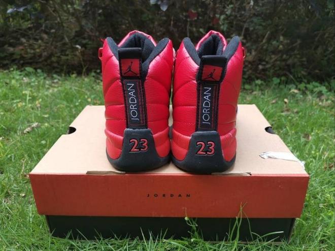 Les baskets Air Jordan 12 offrent un style iconique et une performance exceptionnelle.design distinctif.pas cher.moin Cher.
