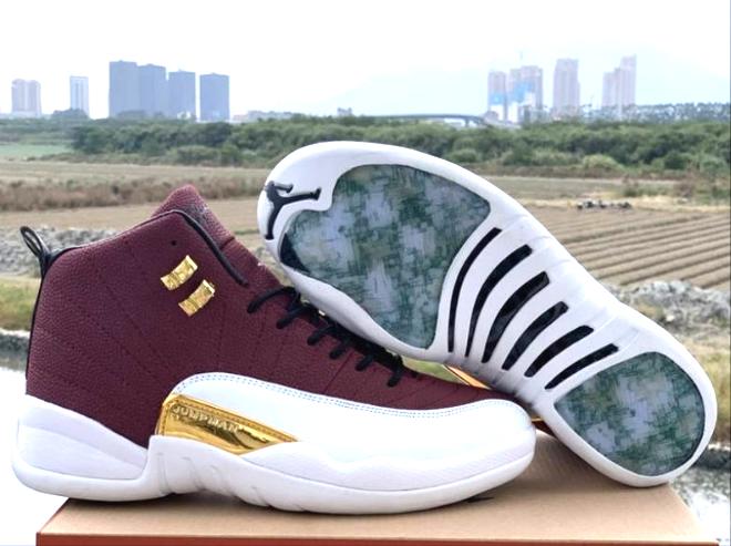 Les baskets Air Jordan 12 offrent un style iconique et une performance exceptionnelle.design distinctif.pas cher.moin Cher.