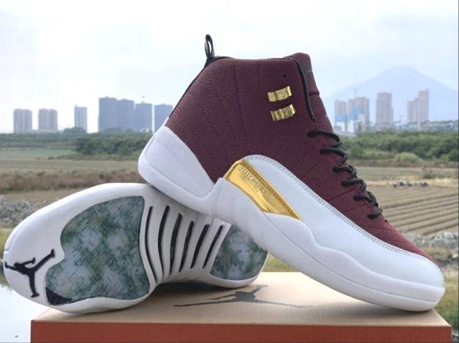 Les baskets Air Jordan 12 offrent un style iconique et une performance exceptionnelle.design distinctif.pas cher.moin Cher.