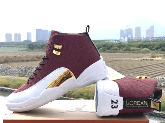 Les baskets Air Jordan 12 offrent un style iconique et une performance exceptionnelle.design distinctif.pas cher.moin Cher.