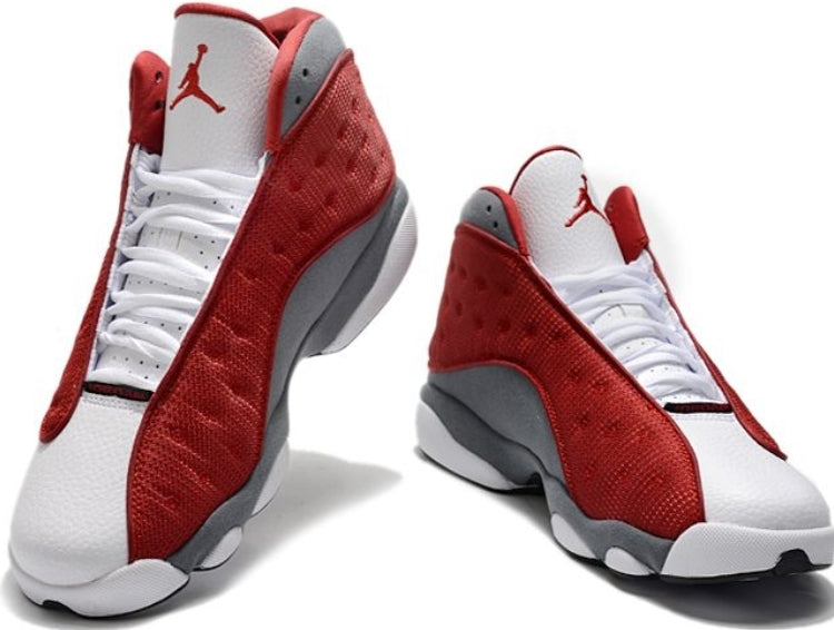 Les baskets Air Jordan 13 offrent un style emblématique et une performance exceptionnelle.
design distinctif .pas Cher. Moins cher.