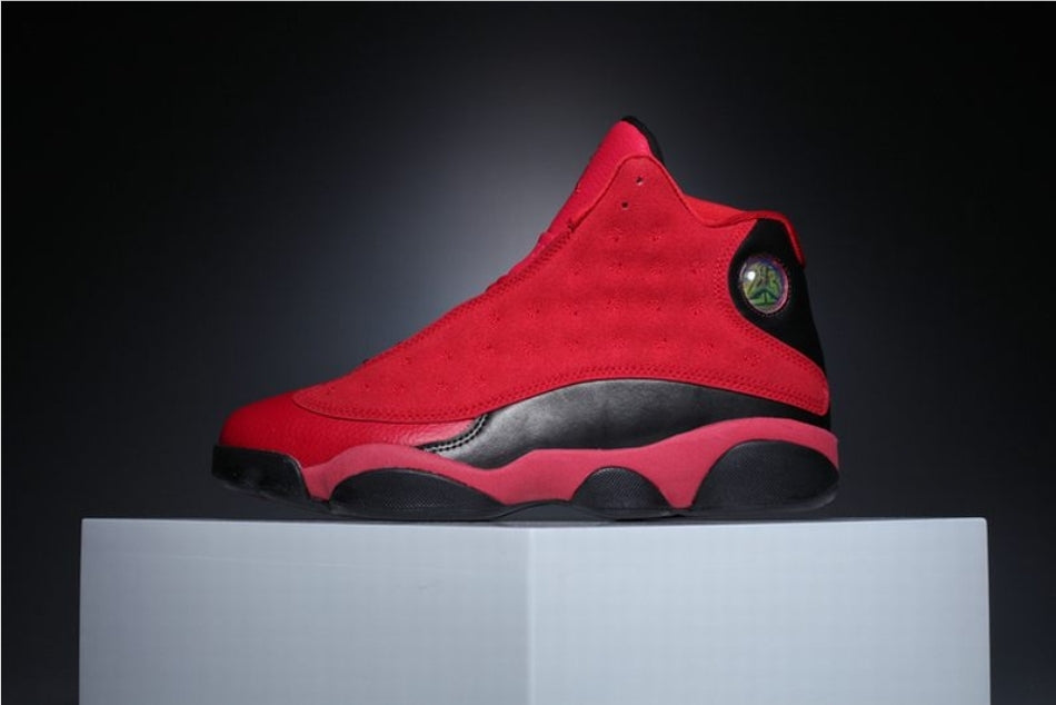 Les baskets Air Jordan 13 offrent un style emblématique et une performance exceptionnelle.
design distinctif .pas Cher. Moins cher.