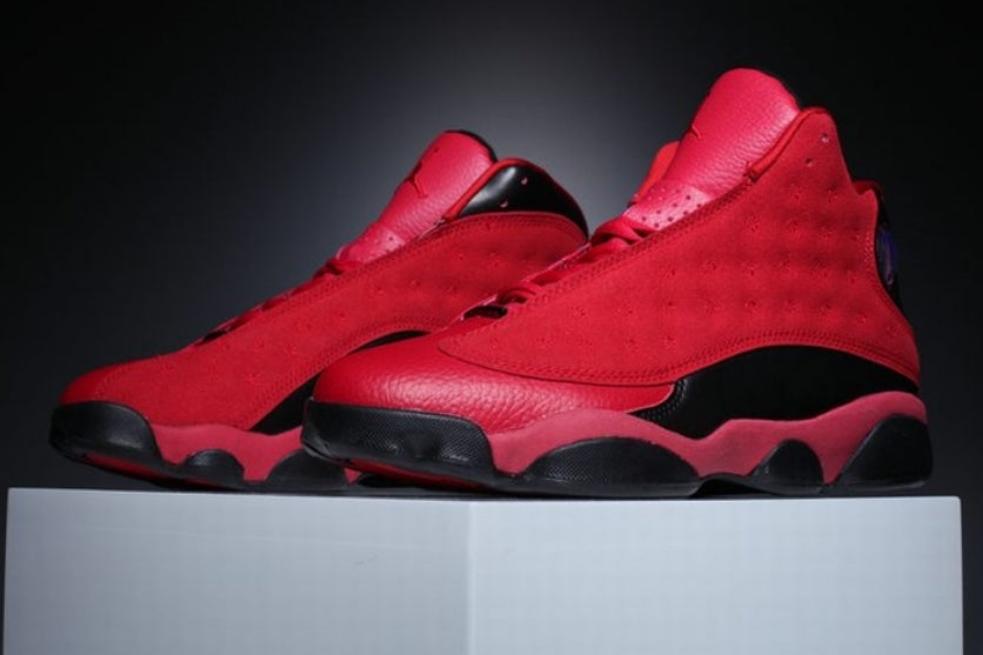 Les baskets Air Jordan 13 offrent un style emblématique et une performance exceptionnelle.
design distinctif .pas Cher. Moins cher.
