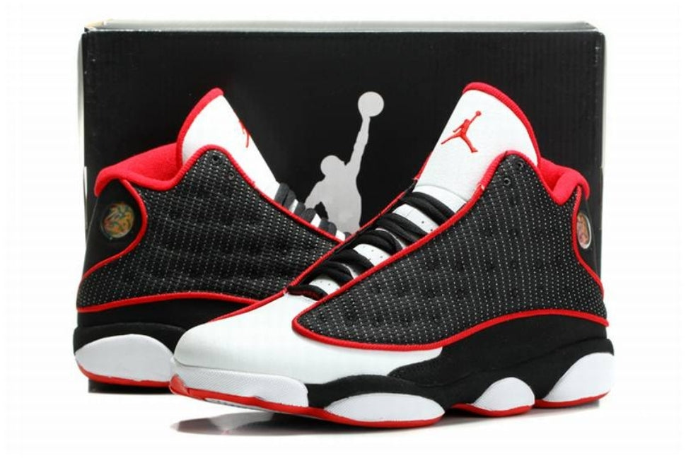 Les baskets Air Jordan 13 offrent un style emblématique et une performance exceptionnelle.
design distinctif .pas Cher. Moins cher.