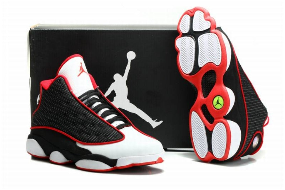 Les baskets Air Jordan 13 offrent un style emblématique et une performance exceptionnelle.
design distinctif .pas Cher. Moins cher.
