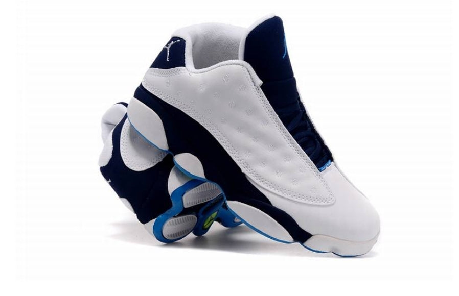 Les baskets Air Jordan 13 offrent un style emblématique et une performance exceptionnelle.
design distinctif .pas Cher. Moins cher.