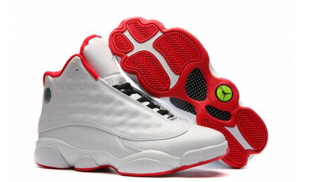 Les baskets Air Jordan 13 offrent un style emblématique et une performance exceptionnelle.
design distinctif .pas Cher. Moins cher.