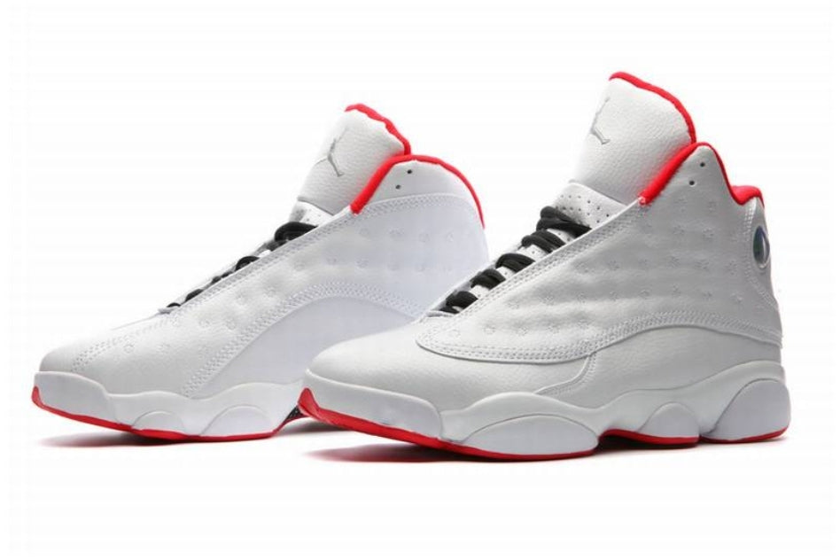 Les baskets Air Jordan 13 offrent un style emblématique et une performance exceptionnelle.
design distinctif .pas Cher. Moins cher.