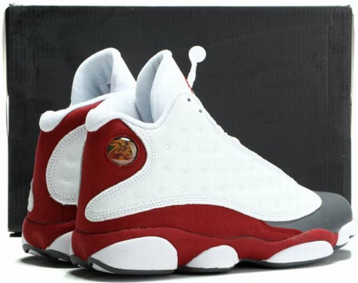 Les baskets Air Jordan 13 offrent un style emblématique et une performance exceptionnelle.
design distinctif .pas Cher. Moins cher.