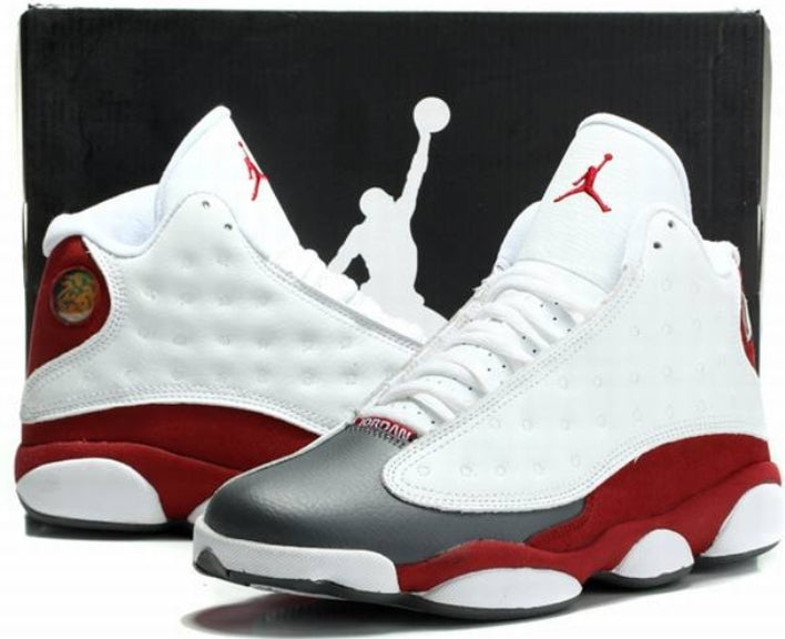 Les baskets Air Jordan 13 offrent un style emblématique et une performance exceptionnelle.
design distinctif .pas Cher. Moins cher.