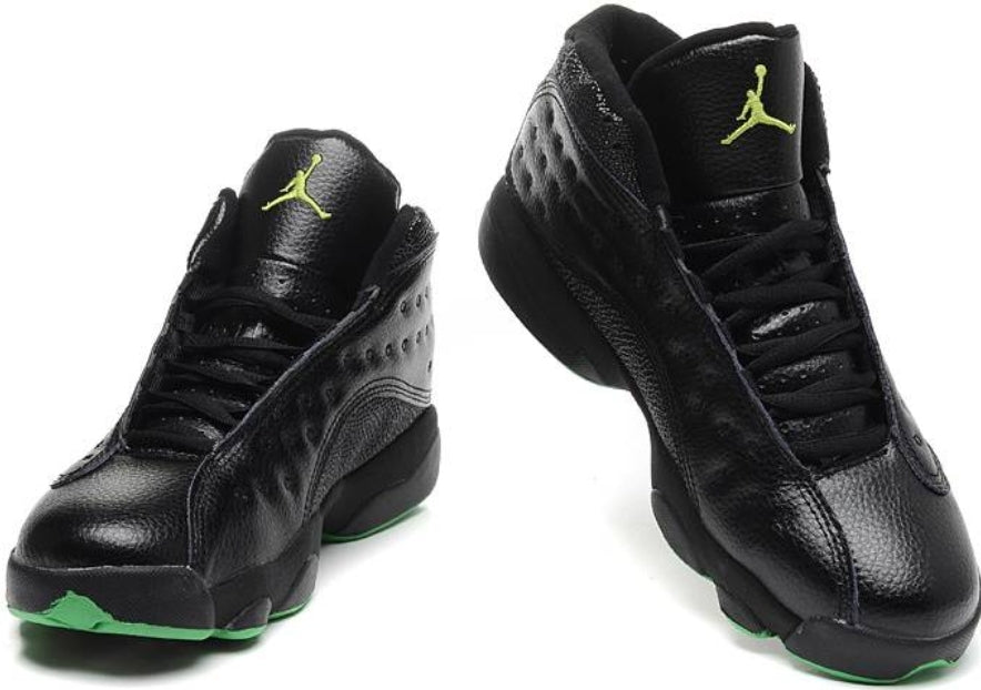 Les baskets Air Jordan 13 offrent un style emblématique et une performance exceptionnelle.
design distinctif .pas Cher. Moins cher.