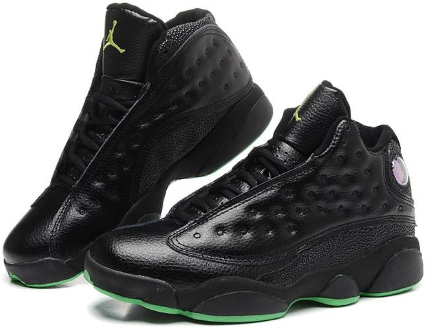 Les baskets Air Jordan 13 offrent un style emblématique et une performance exceptionnelle.
design distinctif .pas Cher. Moins cher.