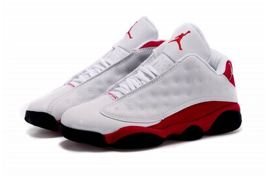 Les baskets Air Jordan 13 offrent un style emblématique et une performance exceptionnelle.
design distinctif .pas Cher. Moins cher.