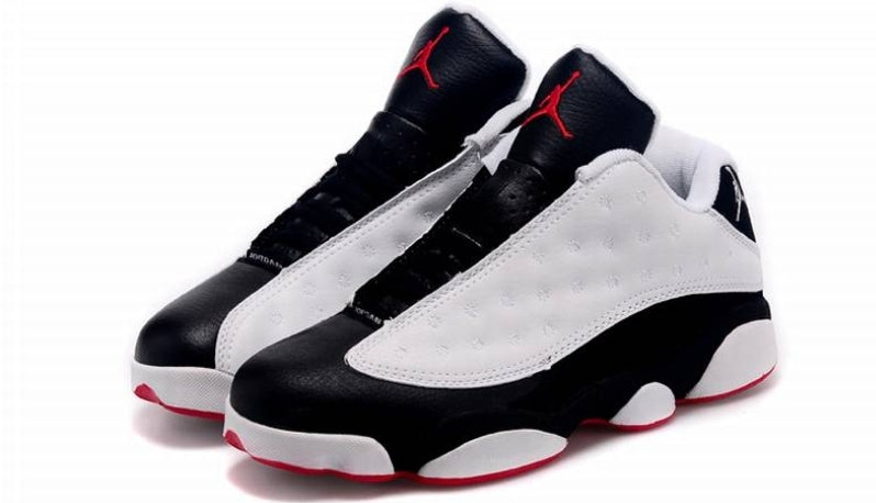 Les baskets Air Jordan 13 offrent un style emblématique et une performance exceptionnelle.
design distinctif .pas Cher. Moins cher.