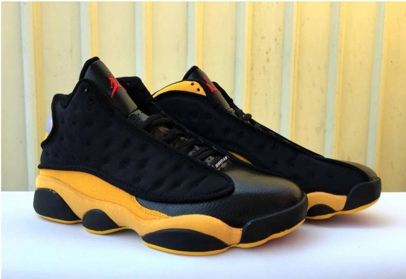 Les baskets Air Jordan 13 offrent un style emblématique et une performance exceptionnelle.
design distinctif .pas Cher. Moins cher.