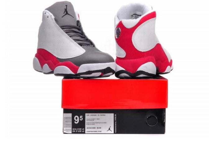 Les baskets Air Jordan 13 offrent un style emblématique et une performance exceptionnelle.
design distinctif .pas Cher. Moins cher.