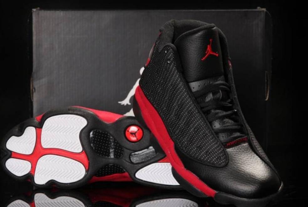 Les baskets Air Jordan 13 offrent un style emblématique et une performance exceptionnelle.
design distinctif .pas Cher. Moins cher.