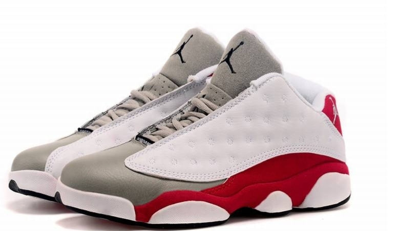 Les baskets Air Jordan 13 offrent un style emblématique et une performance exceptionnelle.
design distinctif .pas Cher. Moins cher.