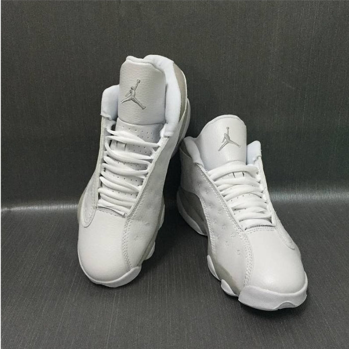 Les baskets Air Jordan 13 offrent un style emblématique et une performance exceptionnelle.
design distinctif .pas Cher. Moins cher.