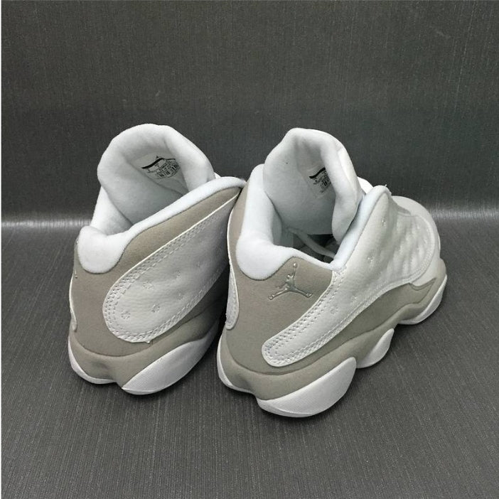 Les baskets Air Jordan 13 offrent un style emblématique et une performance exceptionnelle.
design distinctif .pas Cher. Moins cher.