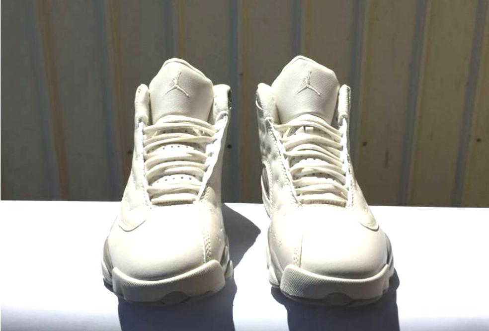 Les baskets Air Jordan 13 offrent un style emblématique et une performance exceptionnelle.
design distinctif .pas Cher. Moins cher.