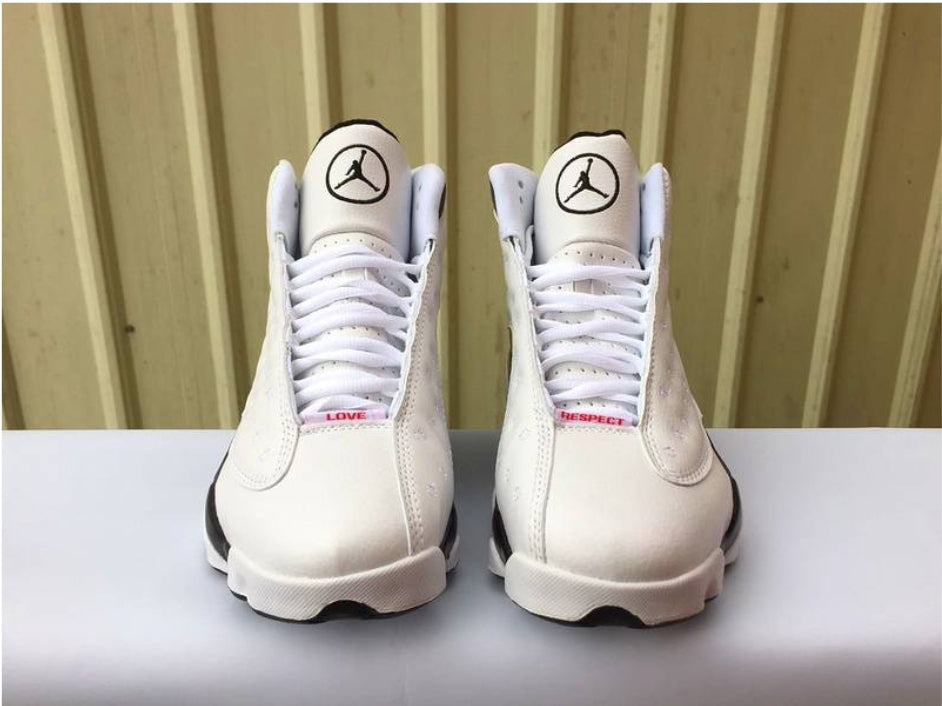 Les baskets Air Jordan 13 offrent un style emblématique et une performance exceptionnelle.
design distinctif .pas Cher. Moins cher.