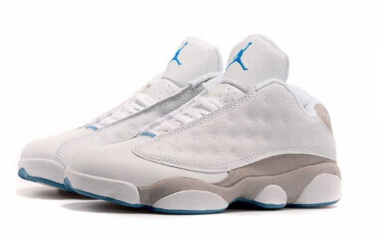 Les baskets Air Jordan 13 offrent un style emblématique et une performance exceptionnelle.
design distinctif .pas Cher. Moins cher.