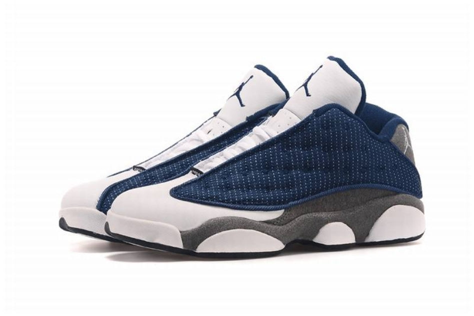 Les baskets Air Jordan 13 offrent un style emblématique et une performance exceptionnelle.
design distinctif .pas Cher. Moins cher.