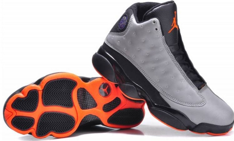 Les baskets Air Jordan 13 offrent un style emblématique et une performance exceptionnelle.
design distinctif .pas Cher. Moins cher.