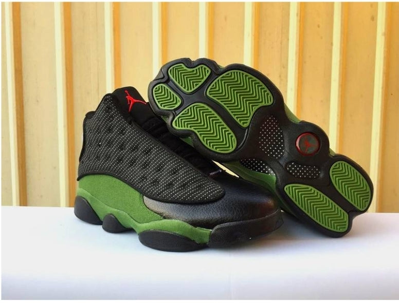 Les baskets Air Jordan 13 offrent un style emblématique et une performance exceptionnelle.
design distinctif .pas Cher. Moins cher.