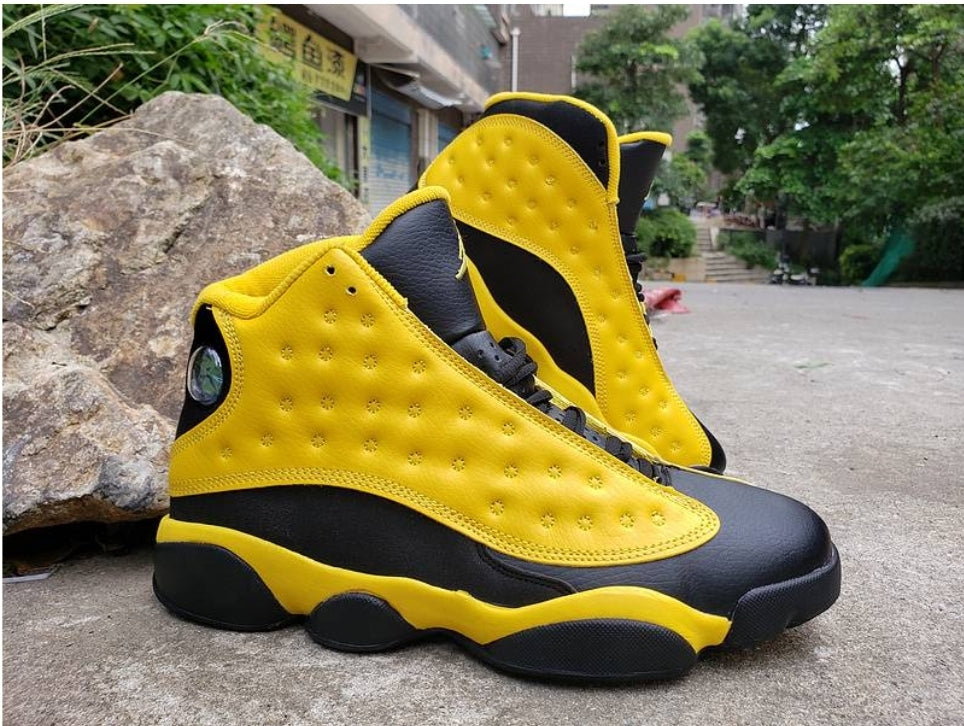 Les baskets Air Jordan 13 offrent un style emblématique et une performance exceptionnelle.
design distinctif .pas Cher. Moins cher.