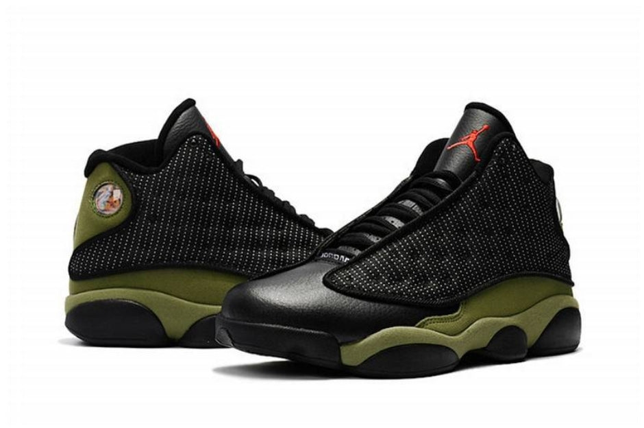 Les baskets Air Jordan 13 offrent un style emblématique et une performance exceptionnelle.
design distinctif .pas Cher. Moins cher.