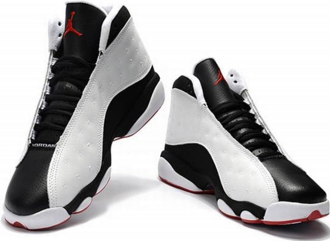 Les baskets Air Jordan 13 offrent un style emblématique et une performance exceptionnelle.
design distinctif .pas Cher. Moins cher.