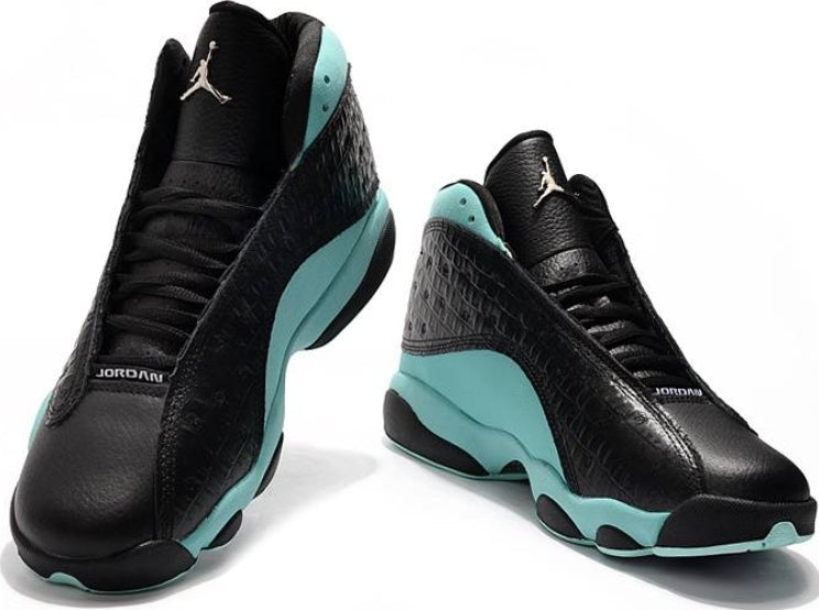 Les baskets Air Jordan 13 offrent un style emblématique et une performance exceptionnelle.
design distinctif .pas Cher. Moins cher.