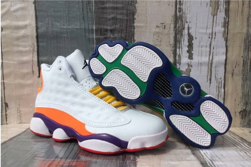 Les baskets Air Jordan 13 offrent un style emblématique et une performance exceptionnelle.
design distinctif .pas Cher. Moins cher.